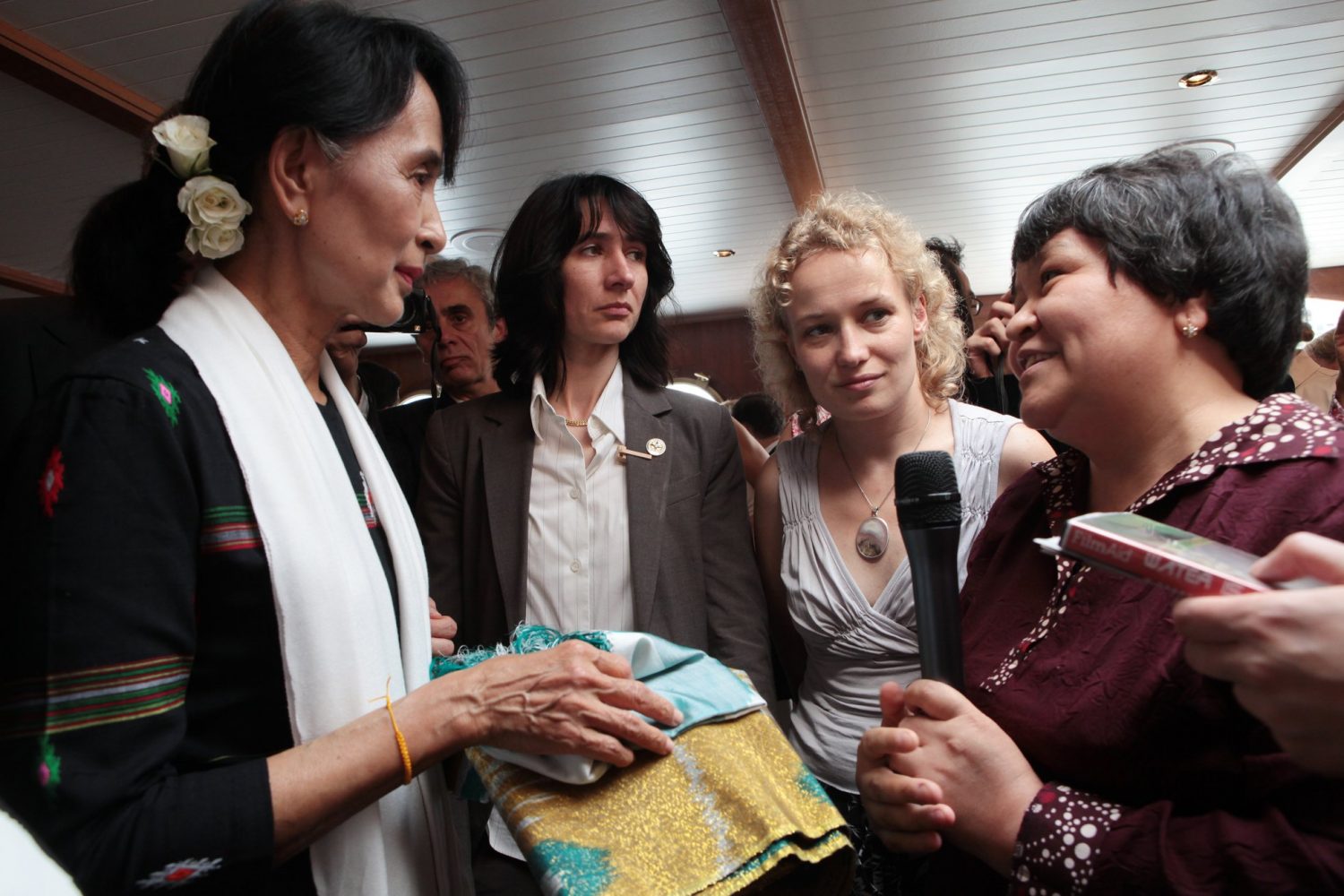 Mutabar Tadjibaeva Sacha Koulaeva-creditFDHI